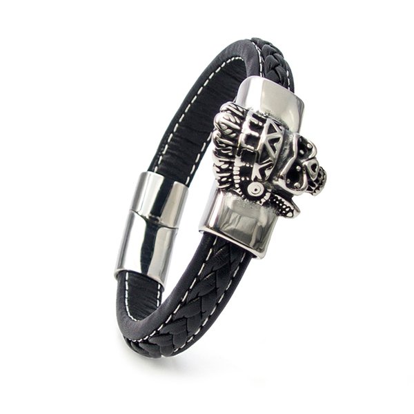 Black Leather Bracelet with Fine Closure and Magnetic Reinforcement